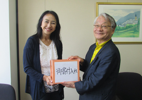 長田渚左代表（右）と河合弘之氏